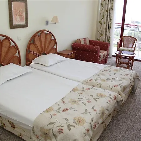 Helios Otel 4*
